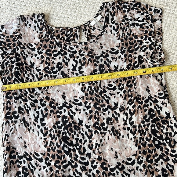 Joie cap sleeve 100% silk cheetah print top, size Medium - Picture 7 of 8